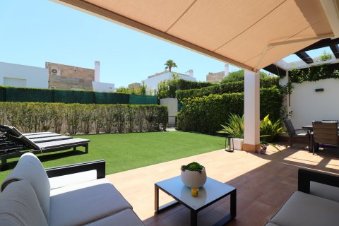 Villa till salu Algorfa, Alicante, Spanien 3 sovrum, 127 kvm. Nr. 128893 - foto 2