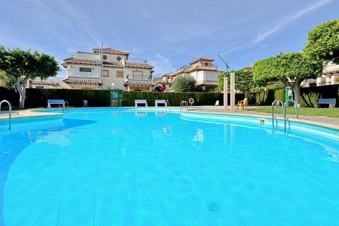 Casa adosada en venta Alicante, España 2 dormitorios, 84 m2 No. 131958 - foto 1