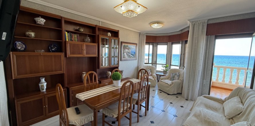 Apartment Torrevieja, Alicante, Spain 3 bedrooms, 105 sq.m. No. 131957