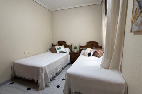 Apartment for sale Torrevieja, Alicante, Spain 3 bedrooms, 105 sq.m. No. 131957 - photo 7