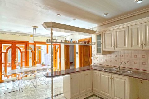 Townhouse for sale in San Pedro del Pinatar, Murcia, Spain 6 bedrooms, 382 sq.m. No. 131961 - photo 13