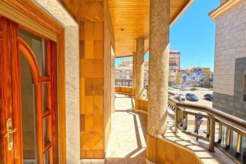 Townhouse for sale in San Pedro del Pinatar, Murcia, Spain 6 bedrooms, 382 sq.m. No. 131961 - photo 29