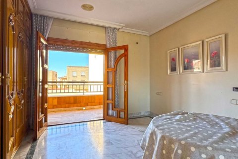 Townhouse for sale in San Pedro del Pinatar, Murcia, Spain 6 bedrooms, 382 sq.m. No. 131961 - photo 23