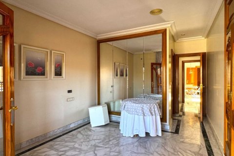 Townhouse for sale in San Pedro del Pinatar, Murcia, Spain 6 bedrooms, 382 sq.m. No. 131961 - photo 24