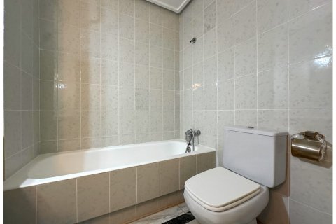 Townhouse for sale in San Pedro del Pinatar, Murcia, Spain 6 bedrooms, 382 sq.m. No. 131961 - photo 22