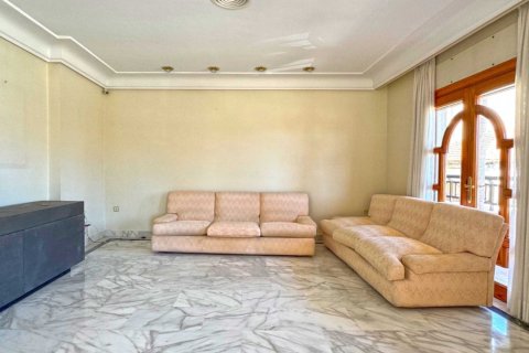 Townhouse for sale in San Pedro del Pinatar, Murcia, Spain 6 bedrooms, 382 sq.m. No. 131961 - photo 30