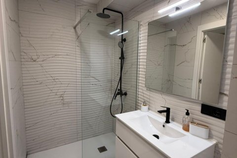 Apartment for sale Torrevieja, Alicante, Spain 3 bedrooms, 111 sq.m. No. 128673 - photo 15