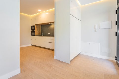 Apartamento en venta Madrid, España 2 dormitorios, 79 m2 No. 120372 - foto 2