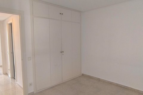 Аренда пентхауса в Мадрид, Испания 2 спальни, 85м2 №121726 - фото 15