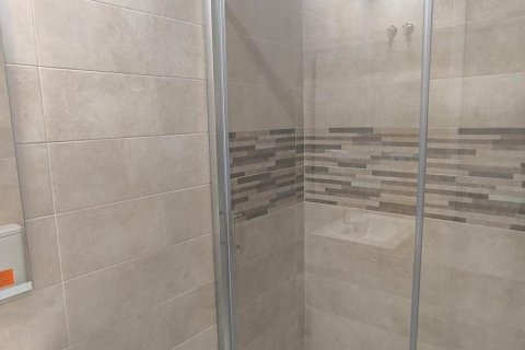Аренда пентхауса в Мадрид, Испания 2 спальни, 85м2 №121726 - фото 18