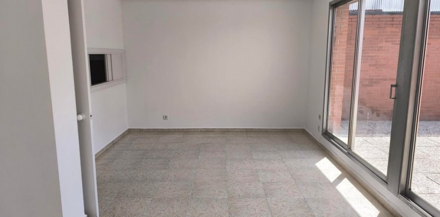 Пентхаус в Мадрид, Испания 2 спальни, 85м2 №121726