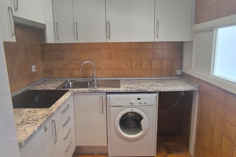 Аренда пентхауса в Мадрид, Испания 2 спальни, 85м2 №121726 - фото 10