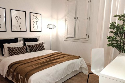 Huoneisto myytävänä Barcelona, Espanja, 2 makuuhuonetta, 100 m2 No. 122653 - kuva 11