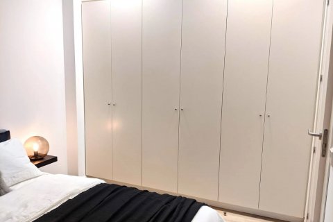 Huoneisto myytävänä Barcelona, Espanja, 2 makuuhuonetta, 100 m2 No. 122653 - kuva 8