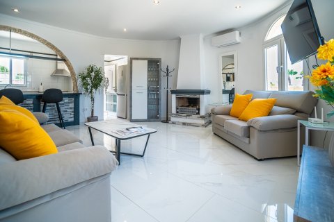 Villa for sale Torrevieja, Alicante, Spain 3 bedrooms, 156 sq.m. No. 131722 - photo 13
