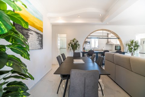 Villa for sale Torrevieja, Alicante, Spain 3 bedrooms, 156 sq.m. No. 131722 - photo 15