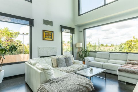 Villa for sale Boadilla del Monte, Madrid, Spain 3 bedrooms, 479 sq.m. No. 121441 - photo 6
