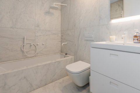 Продажа квартиры в Мадрид, Испания 2 спальни, 110м2 №120517 - фото 4
