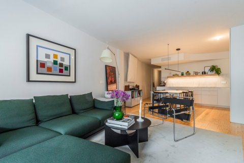 Продажа квартиры в Мадрид, Испания 2 спальни, 110м2 №120517 - фото 12