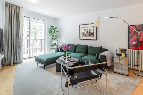 Продажа квартиры в Мадрид, Испания 2 спальни, 110м2 №120517 - фото 2