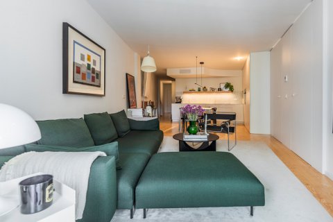 Продажа квартиры в Мадрид, Испания 2 спальни, 110м2 №120517 - фото 13