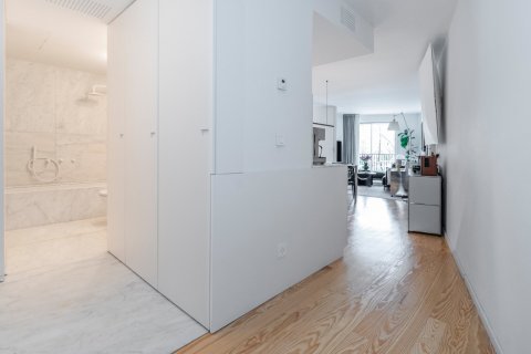 Продажа квартиры в Мадрид, Испания 2 спальни, 110м2 №120517 - фото 3