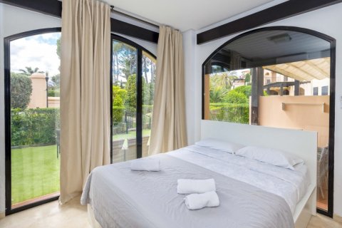 Продажа квартиры в Марбелья, Малага, Испания 3 спальни, 177м2 №120518 - фото 18