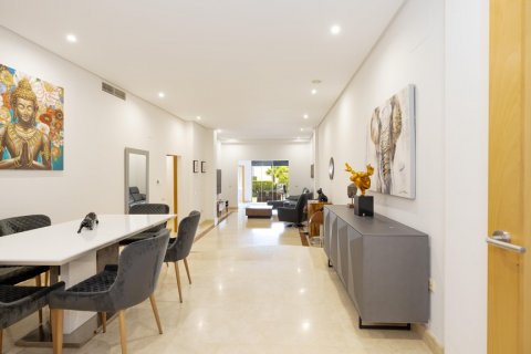 Продажа квартиры в Марбелья, Малага, Испания 3 спальни, 177м2 №120518 - фото 12