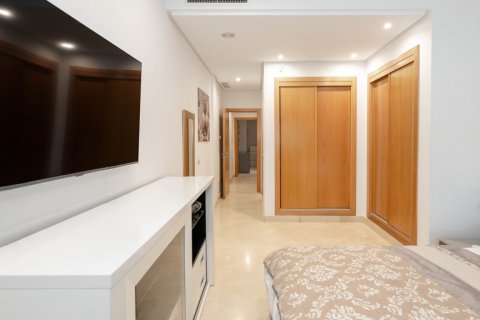 Продажа квартиры в Марбелья, Малага, Испания 3 спальни, 177м2 №120518 - фото 22