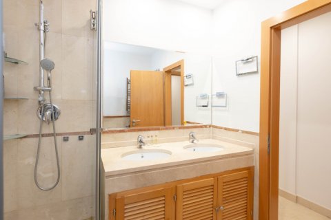 Продажа квартиры в Марбелья, Малага, Испания 3 спальни, 177м2 №120518 - фото 23