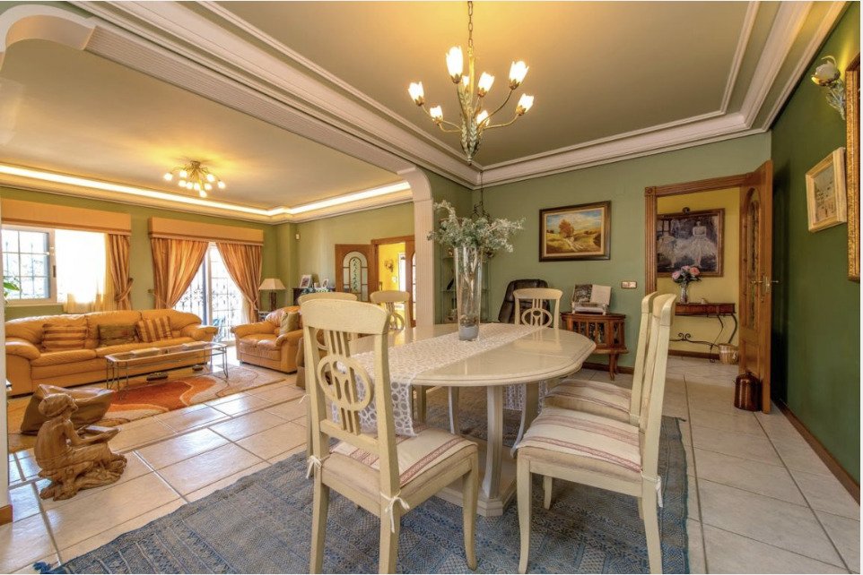 Villa en La Mata, Alicante, España 6 dormitorios, 440 m2 No. 125978