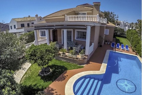 Villa pārdošanā Torrevieja, Alicante, Spānijā 6 istabas, 440 m2 Nr. 125978 - attēls 3