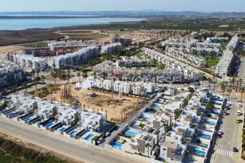 Lägenhet till salu i Guardamar del Segura, Alicante, Spanien 2 sovrum, 85 kvm. Nr. 121093 - foto 17