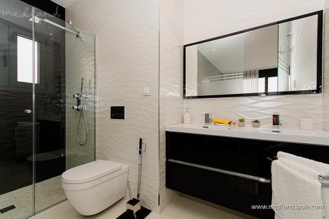 Villa for sale La Manga del Mar Menor, Murcia, Spain 4 bedrooms, 153 sq.m. No. 121352 - photo 9