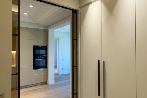 Apartment for sale L'Eixample, Barcelona, Spain 3 bedrooms, 109 sq.m. No. 130354 - photo 7