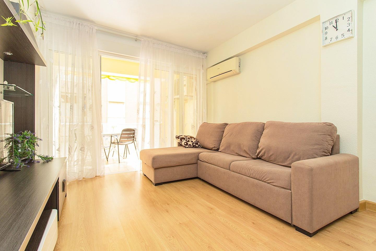 Appartamento a Torrevieja, Alicante, Spagna 3 camere da letto, 125 mq. N° 129388