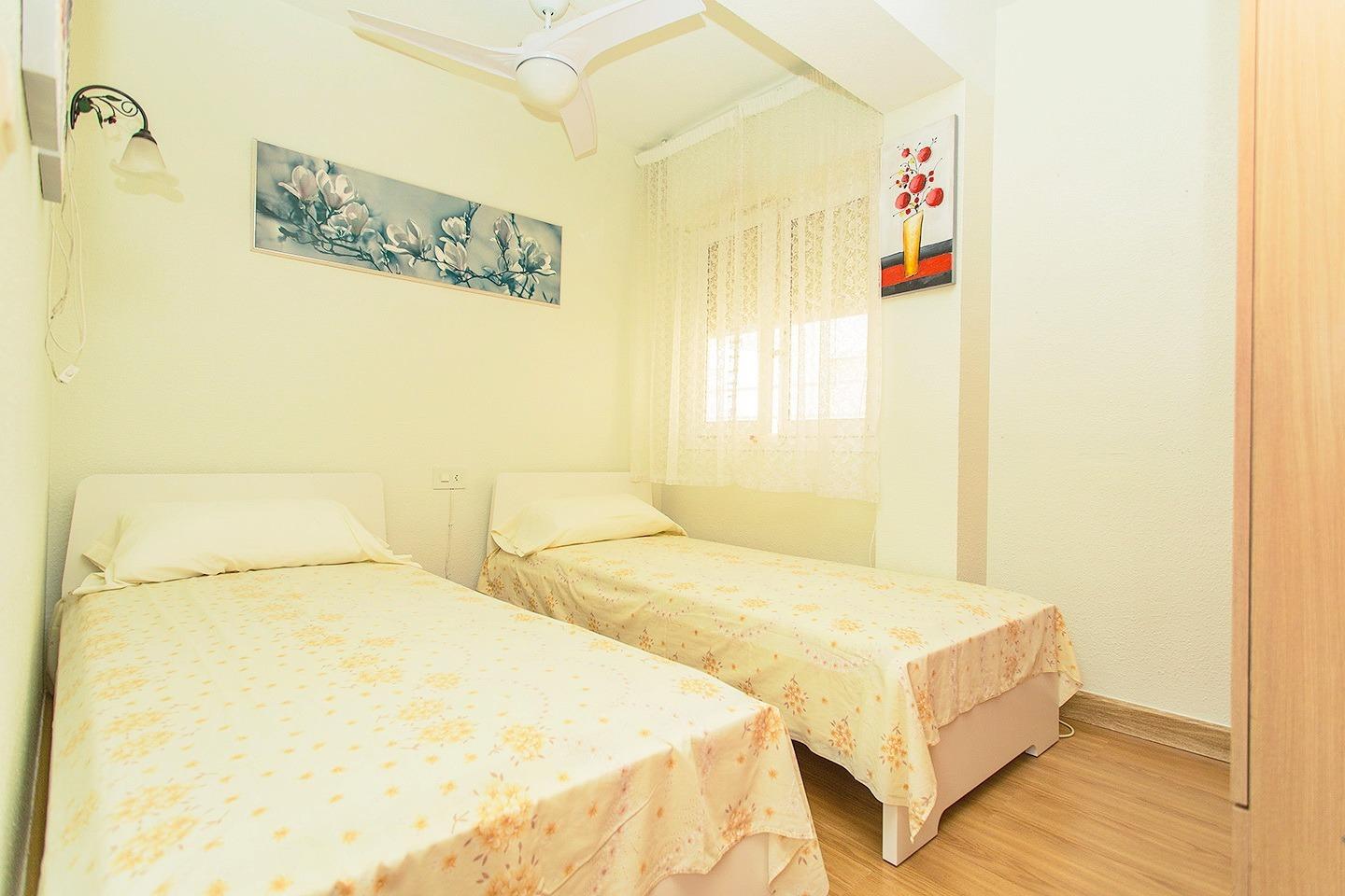 Appartamento a Torrevieja, Alicante, Spagna 3 camere da letto, 125 mq. N° 129388