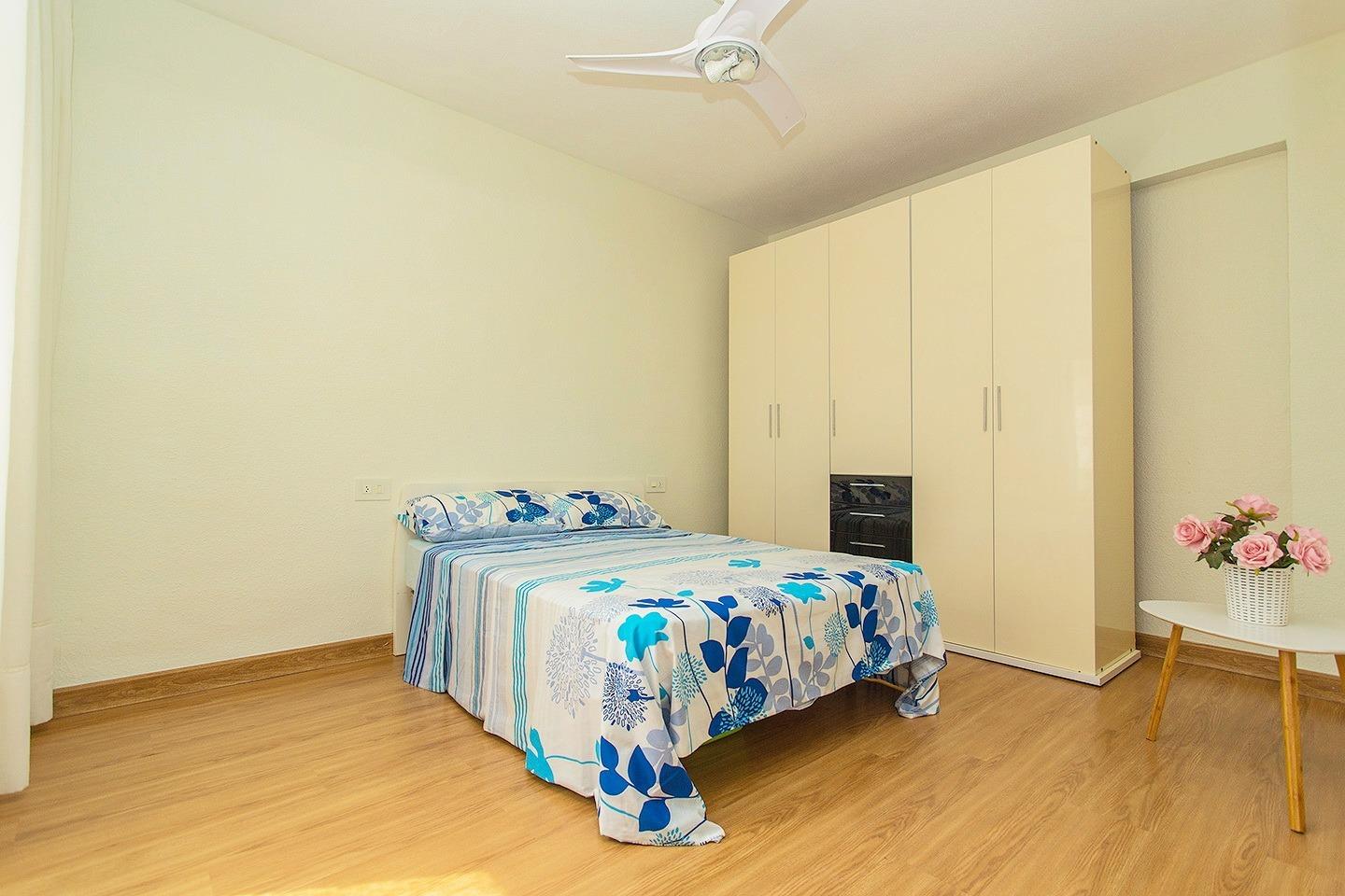 Appartamento a Torrevieja, Alicante, Spagna 3 camere da letto, 125 mq. N° 129388