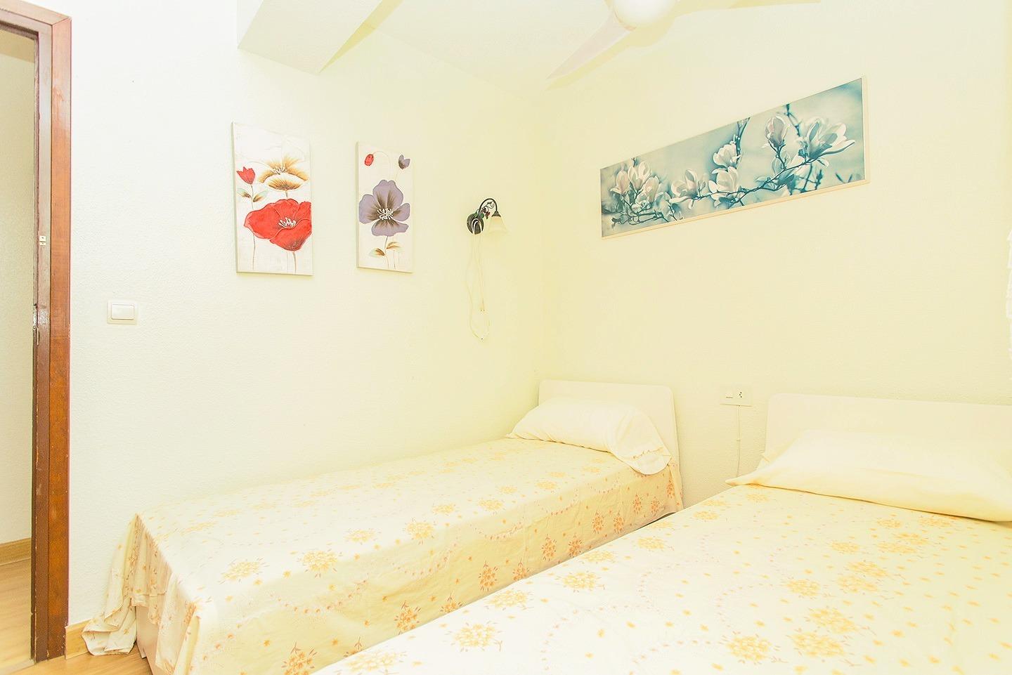 Appartamento a Torrevieja, Alicante, Spagna 3 camere da letto, 125 mq. N° 129388