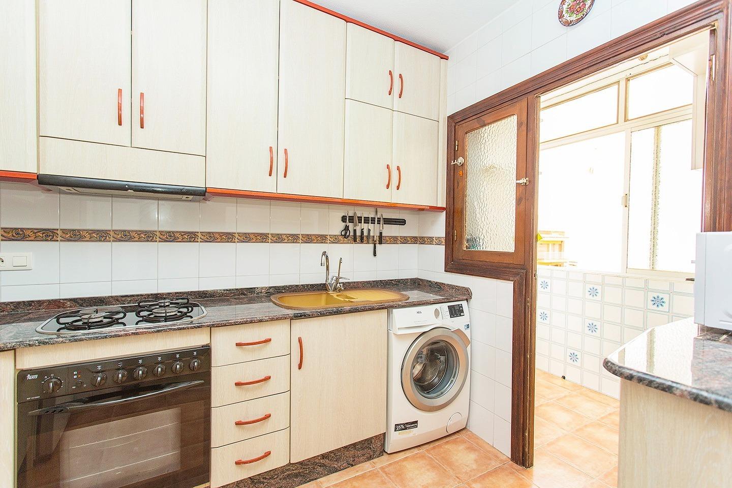 Appartamento a Torrevieja, Alicante, Spagna 3 camere da letto, 125 mq. N° 129388