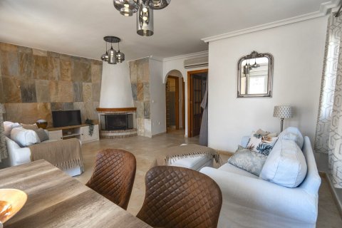 Townhouse for sale Cabo Roig, Alicante, Spain 3 bedrooms,  No. 129385 - photo 10