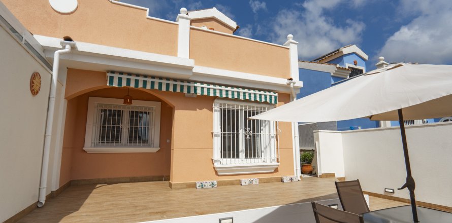 Townhouse Cabo Roig, Alicante, Spain 3 bedrooms,  No. 129385