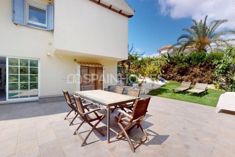 Villa in vendita Orihuela, Alicante, Spagna 5 camere da letto, 218 mq. N° 122457 - foto 6