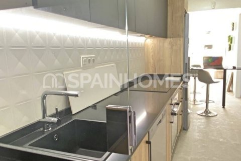 Apartment for sale Torrevieja, Alicante, Spain 2 bedrooms, 63 sq.m. No. 122460 - photo 8