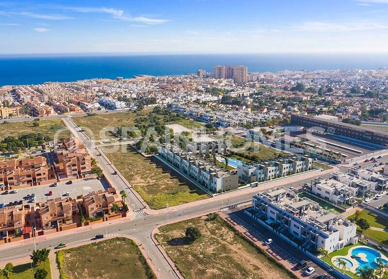 Takvåning i Torrevieja, Alicante, Spanien 2 sovrum, 59 kvm. Nr. 122459