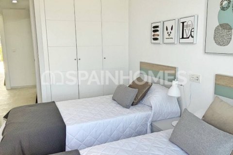 Takvåning till salu Torrevieja, Alicante, Spanien 2 sovrum, 59 kvm. Nr. 122459 - foto 11
