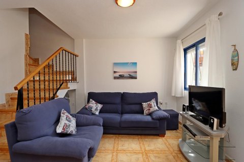 Kaupunkipientalo myytävänä La Zenia, Alicante, Espanja, 3 makuuhuonetta, 80 m2 No. 126988 - kuva 6