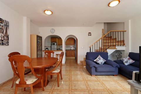 Kaupunkipientalo myytävänä La Zenia, Alicante, Espanja, 3 makuuhuonetta, 80 m2 No. 126988 - kuva 11