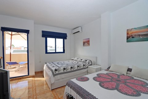 Kaupunkipientalo myytävänä La Zenia, Alicante, Espanja, 3 makuuhuonetta, 80 m2 No. 126988 - kuva 27