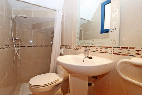 Kaupunkipientalo myytävänä La Zenia, Alicante, Espanja, 3 makuuhuonetta, 80 m2 No. 126988 - kuva 22